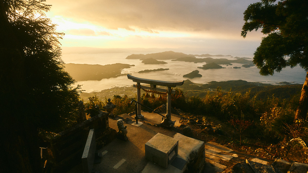 倉岳神社から見た八代海の朝焼け